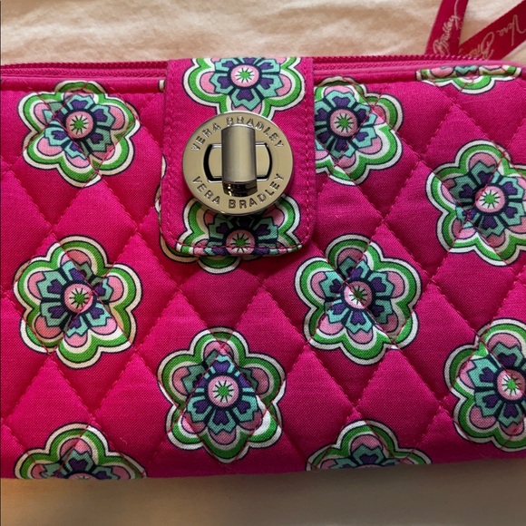 Vera Bradley large wallet. - Picture 6 of 6